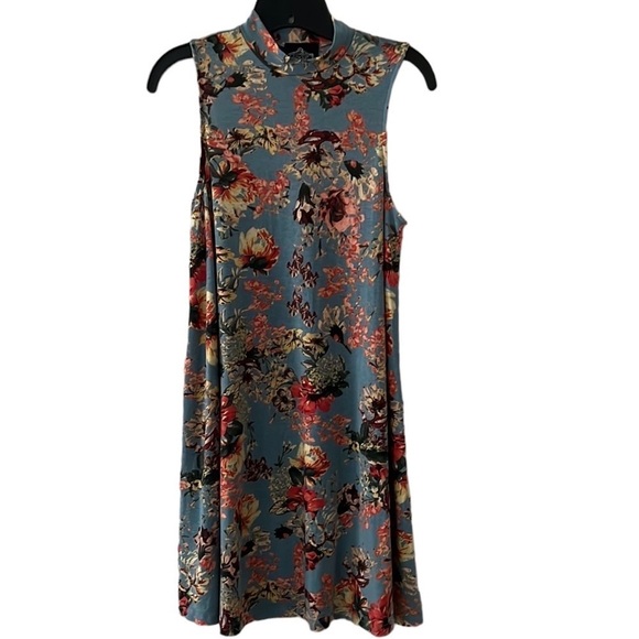 Angie Women’s Boho Floral Sleeveless Shift Dress. Blue multicolor. Size M - Picture 2 of 6